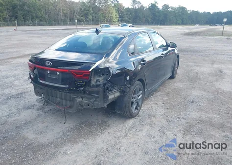 2020 Kia Forte Gt-Line z USA, uszkodzony, nr VIN 3KPF34ADXLE162627